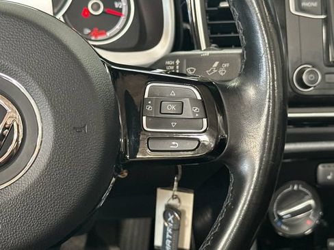 Used 2018 Volkswagen Beetle 2.0T S FWD image 27