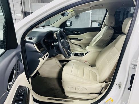 Used 2021 GMC Acadia Denali image 26