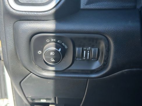 Used 2019 RAM 2500 Big Horn w/ Towing Technology Group AWD/4WD image 19