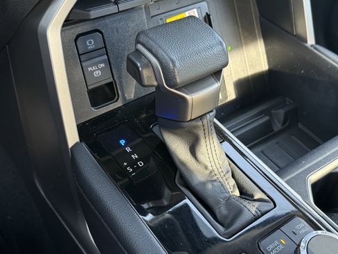 Used 2022 Toyota Tundra Limited image 22