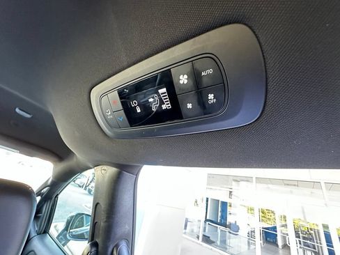 Used 2025 Chrysler Pacifica Select FWD image 46