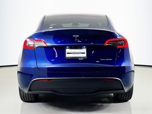 Used 2021 Tesla Model Y Long Range AWD/4WD image 3