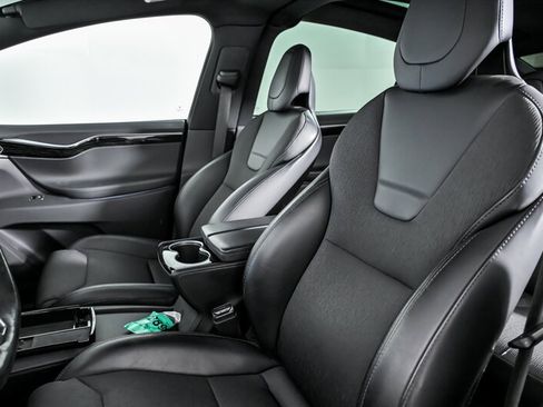 Used 2016 Tesla Model X 75D image 19