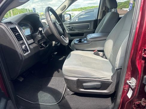 Used 2019 RAM 1500 Classic SLT AWD/4WD image 13