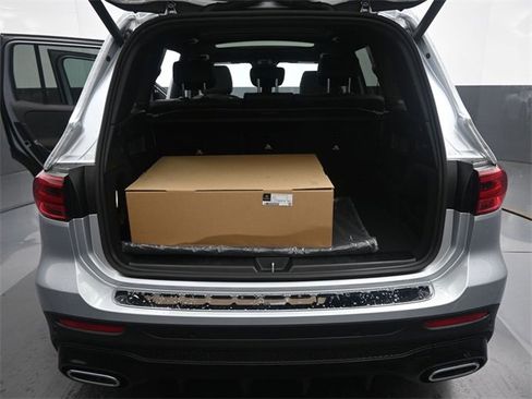 New 2024 Mercedes-Benz GLB 250 image 14