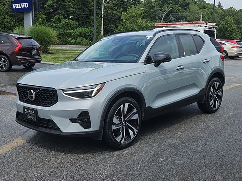 Used 2024 Volvo XC40 B5 Plus w/ Protection Package Premier AWD/4WD image 25