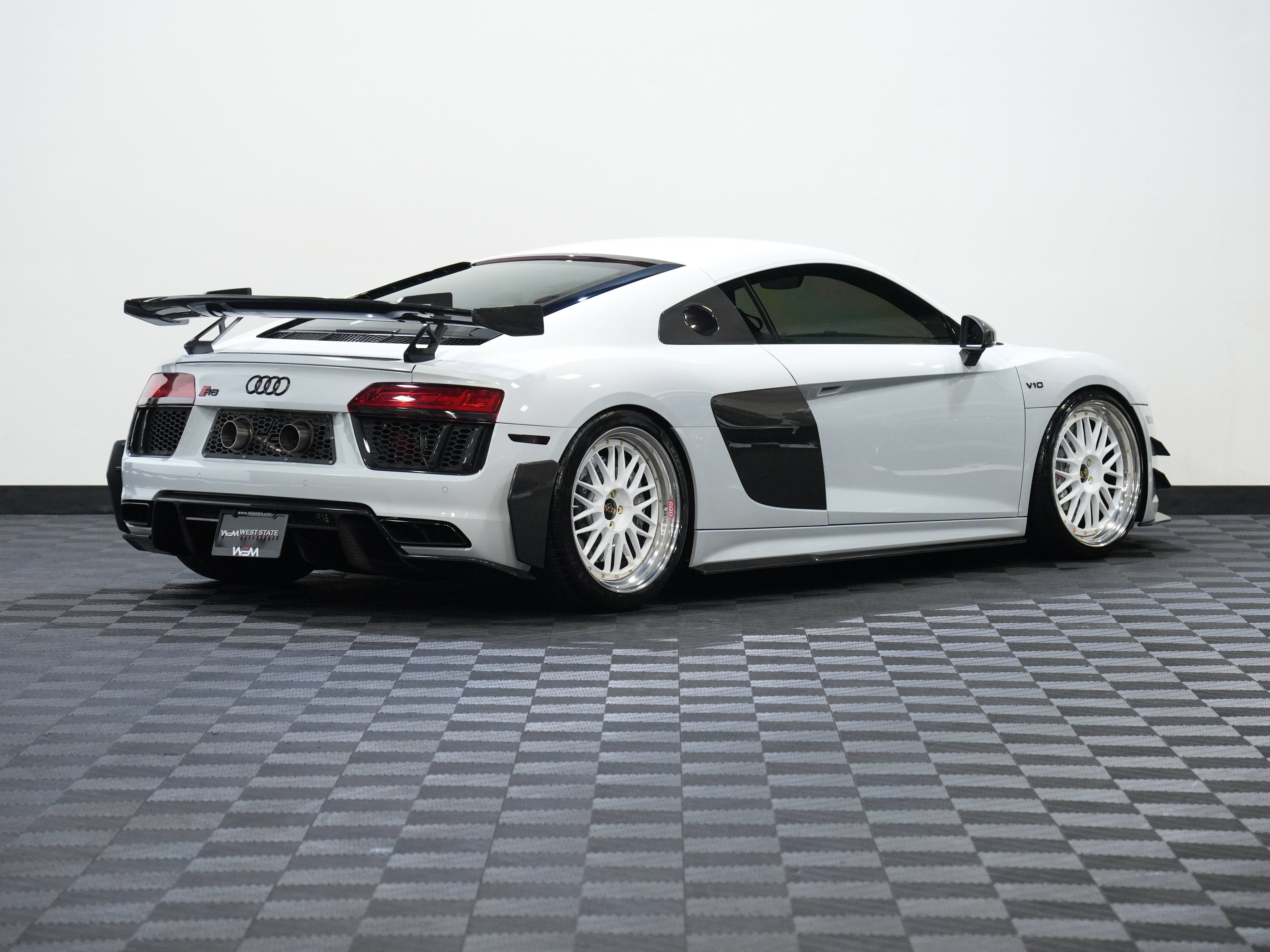 Used 2017 Audi R8 V10 plus AWD/4WD image 6