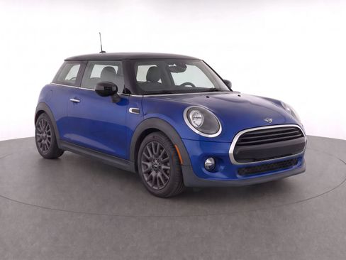 Used 2019 MINI Cooper 2-Door Hardtop w/ Storage Package FWD image 1
