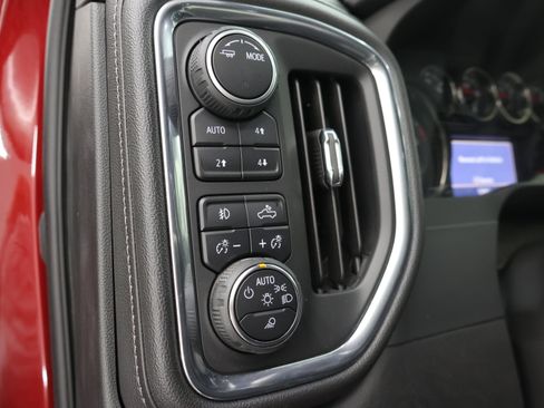 Used 2020 Chevrolet Silverado 2500 LTZ w/ Z71 Off-Road Package AWD/4WD image 42