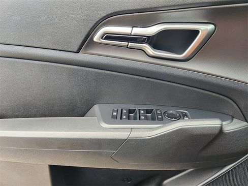 New 2026 Kia Sportage S image 16