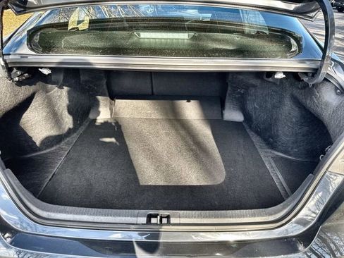Used 2025 Toyota Camry SE image 31
