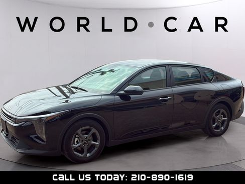Used 2025 Kia K4 FWD image 11