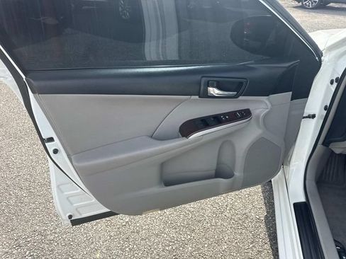 Used 2012 Toyota Camry XLE FWD image 26