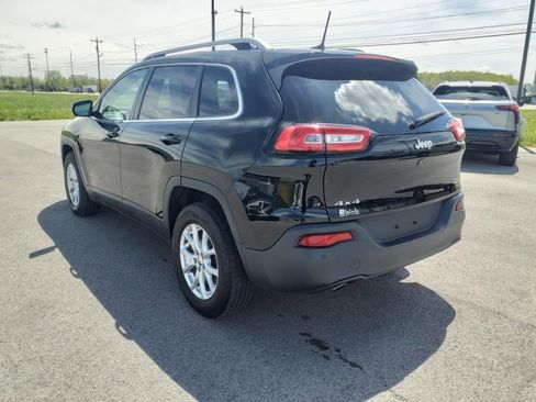 Used 2017 Jeep Cherokee Latitude w/ Safety/Convenience Group image 6