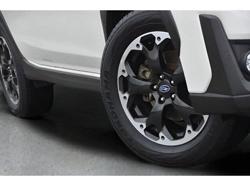 Used 2023 Subaru Crosstrek 2.0i Premium image 11