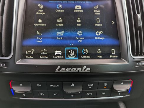 Used 2018 Maserati Levante image 25