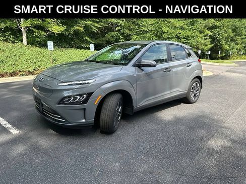 Used 2023 Hyundai Kona Limited FWD image 2