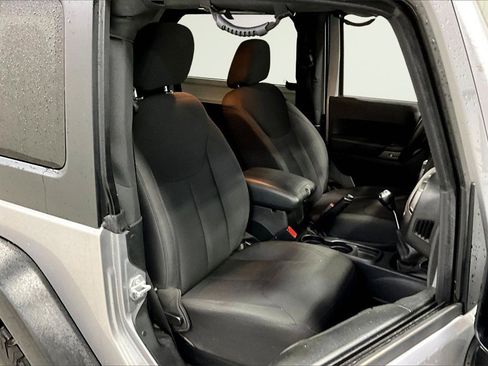 Used 2017 Jeep Wrangler Sport image 27
