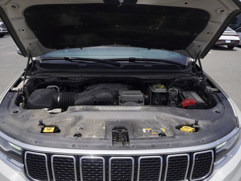 Used 2022 Jeep Wagoneer Series II RWD image 15