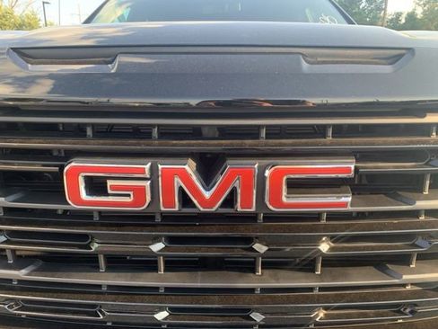 New 2026 GMC Sierra 1500 Elevation image 10