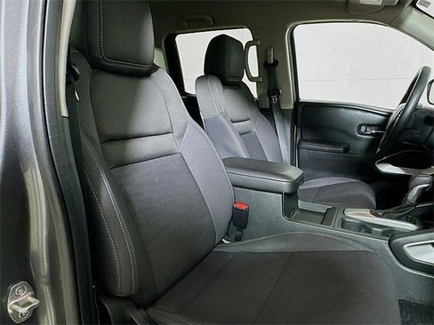 Used 2023 Nissan Frontier SV image 27