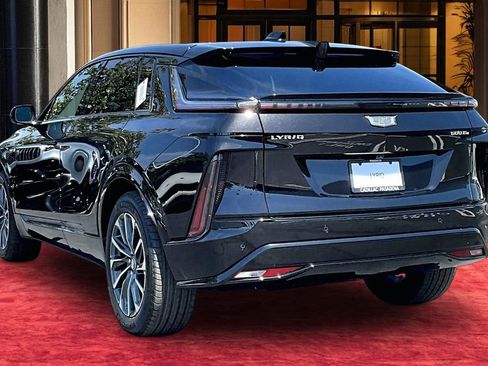 New 2026 Cadillac Lyriq Sport w/ LPO, Floor Liner Package AWD/4WD image 4