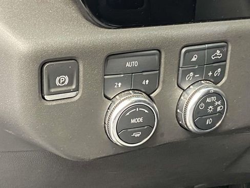 Used 2025 GMC Sierra 1500 SLT image 20