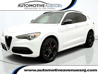 Used 2023 Alfa Romeo Stelvio Veloce AWD/4WD video 1