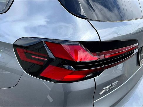 New 2026 BMW X5 sDrive40i image 14