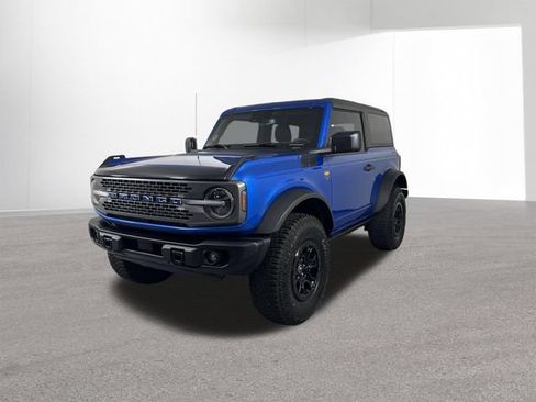 Used 2023 Ford Bronco Badlands w/ Sasquatch Package AWD/4WD image 2