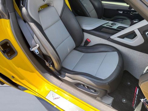 Used 2019 Chevrolet Corvette Grand Sport RWD image 17