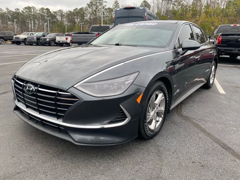 Used 2023 Hyundai Sonata SE image 3