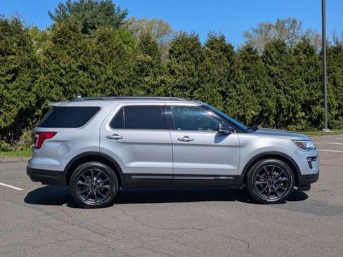 Certified 2018 Ford Explorer XLT w/ Equipment Group 202A AWD/4WD image 2