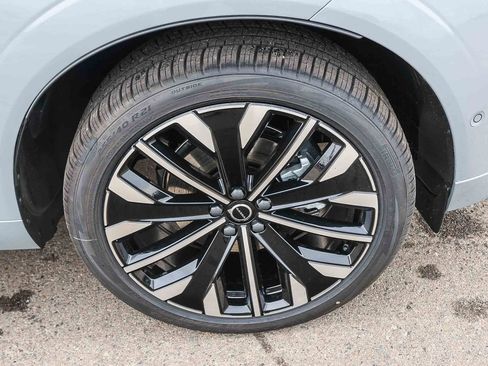 New 2026 Volvo XC60 B5 Ultra w/ Protection Package Premier image 14