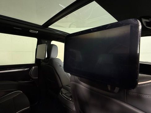 Certified 2025 Cadillac Escalade Sport w/ Touring Package image 28