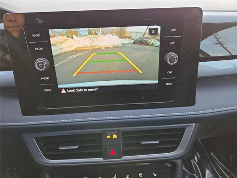 New 2026 Volkswagen Taos SEL image 20