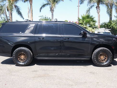 Used 2021 Chevrolet Suburban High Country AWD/4WD image 10
