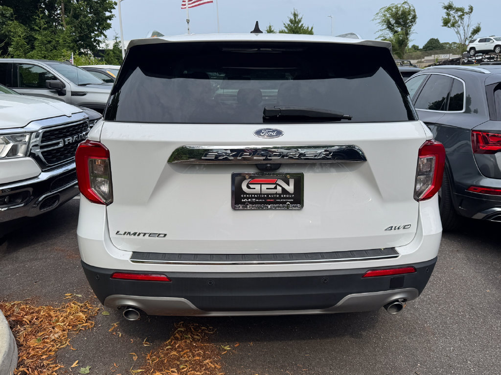 Used 2023 Ford Explorer Limited AWD/4WD image 4