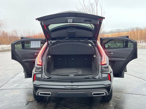 Used 2024 Cadillac XT4 Sport image 39
