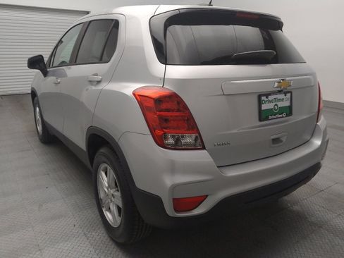 Used 2020 Chevrolet Trax LS w/ Tint and Cruise Package FWD image 5