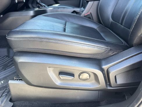 Used 2023 Ford Ranger Lariat w/ Technology Package RWD image 17