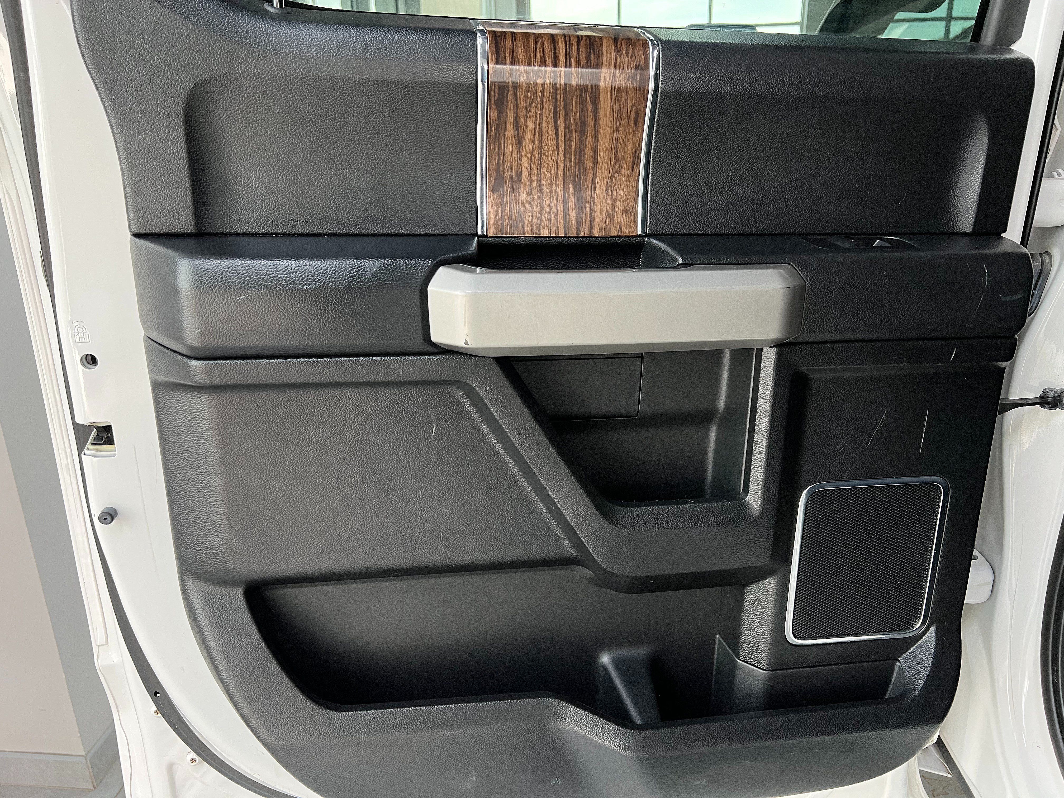 Used 2018 Ford F150 Lariat w/ Equipment Group 502A Luxury AWD/4WD image 20