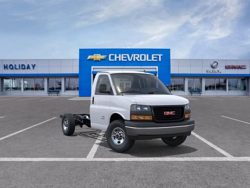 New 2026 GMC Savana 3500 w/ Power Convenience Package RWD image 9