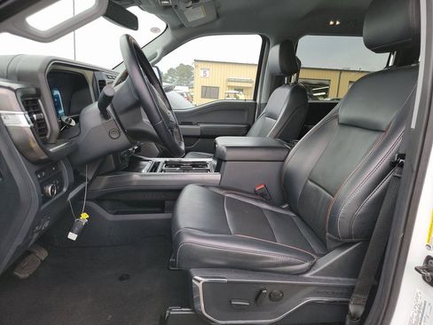 Used 2024 Ford F250 Lariat image 4