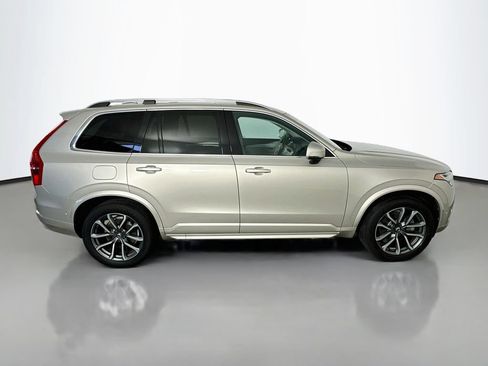 Used 2018 Volvo XC90 T6 Momentum w/ Convenience Package AWD/4WD image 8