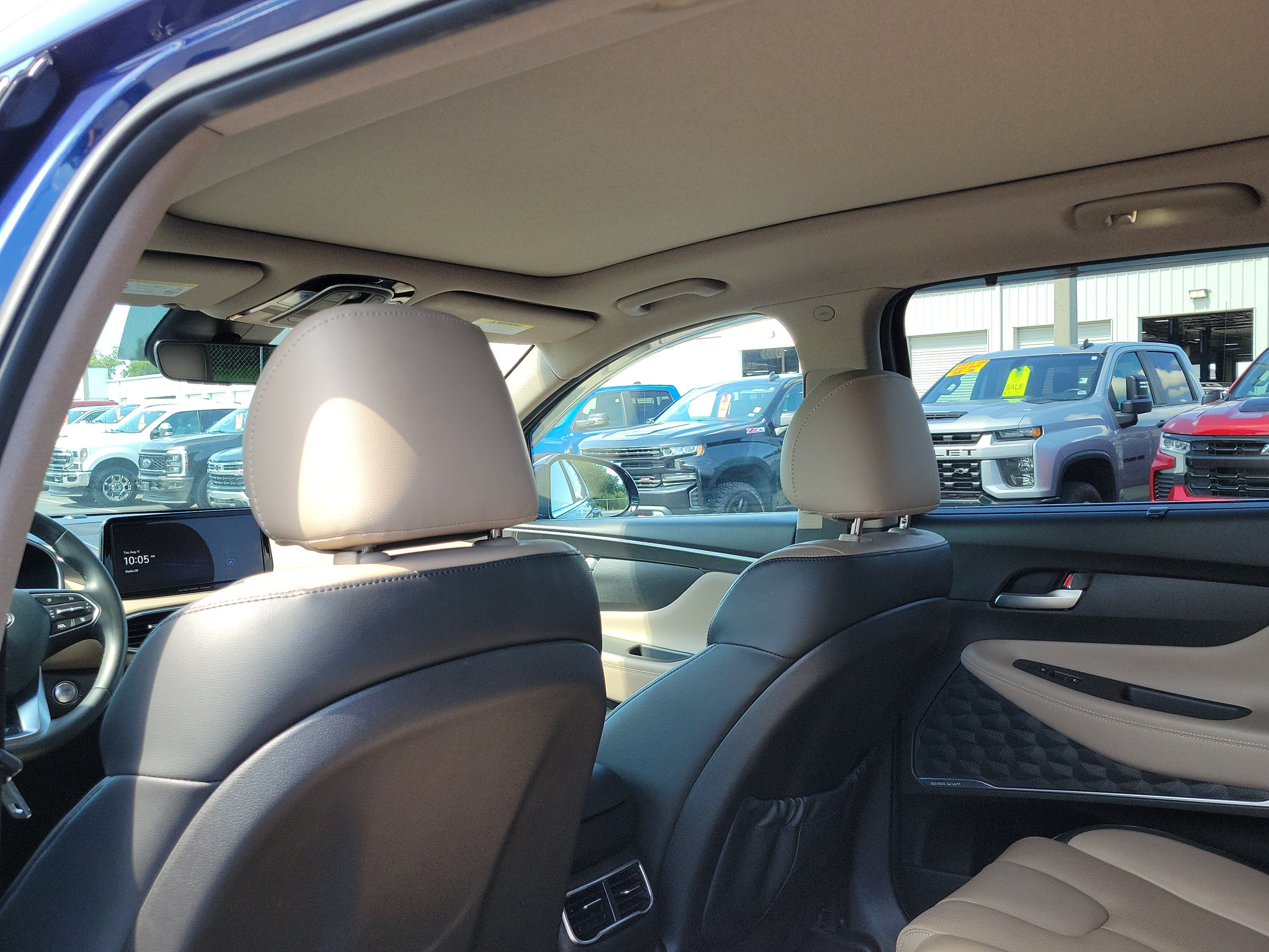 Used 2022 Hyundai Santa Fe Limited FWD image 13