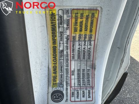 Used 2014 Ford Transit Connect XL image 29