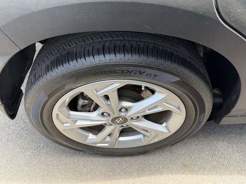 Certified 2023 Hyundai Kona SEL AWD/4WD image 6