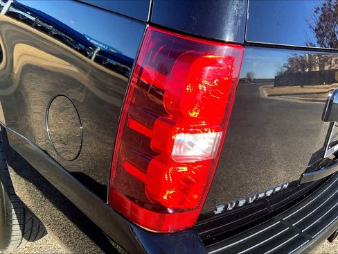 Used 2013 Chevrolet Suburban LS image 27
