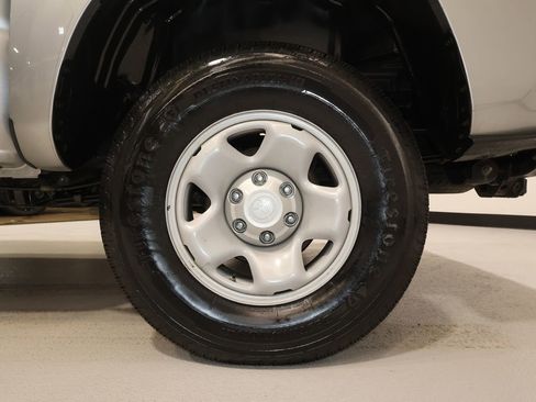 Used 2023 Toyota Tacoma SR image 31